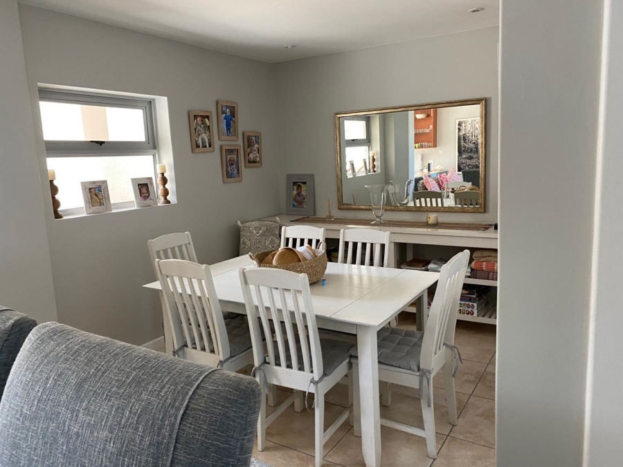 3 Bedroom Property for Sale in Thulana Hill Western Cape